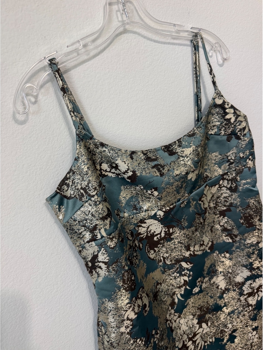 Urban Outfitters NWT Sleeveless Metallic Jacquard Floral Mini Dress Size L - Picture 3 of 9
